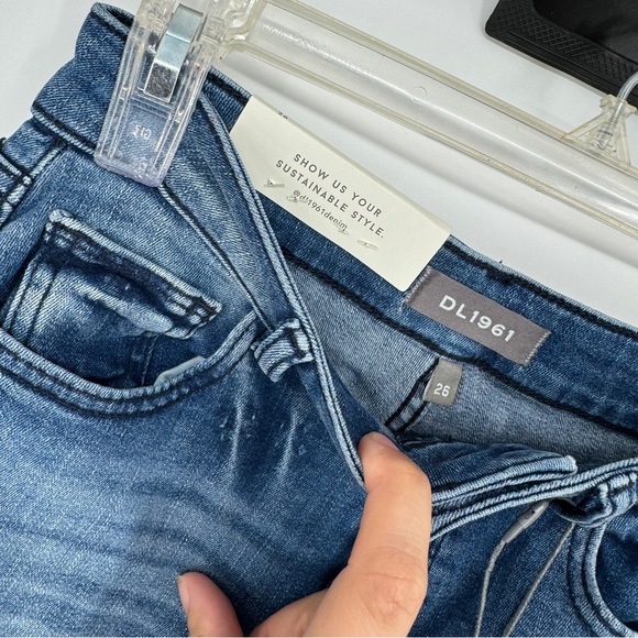NEW DL1961 Rachel Flare Jeans in Elmhurst - Picture 6 of 13